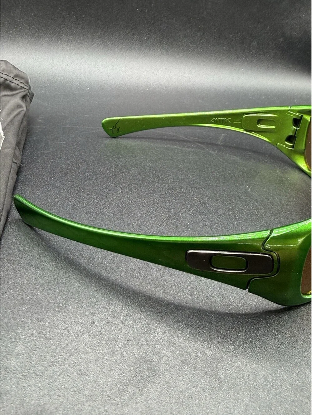 Oakley ANTIX Metallic Emerald Green/Bronze Lenses